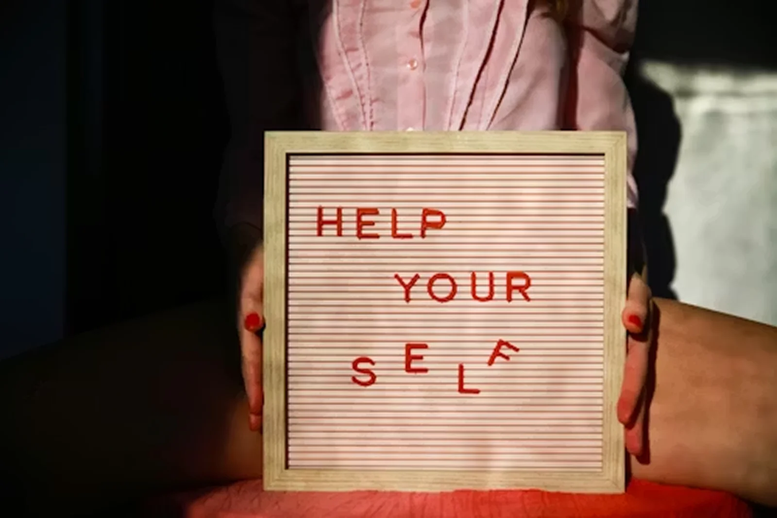 How Self-Help Books Quietly Replaced Collective Struggle With Personal Blame